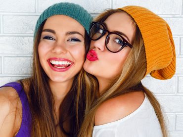 Reasons Why Glasses Is Getting More Popular In The Past Decade