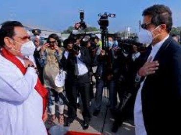 Imran Khan met with Sri Lankan cricket greats who played against him.