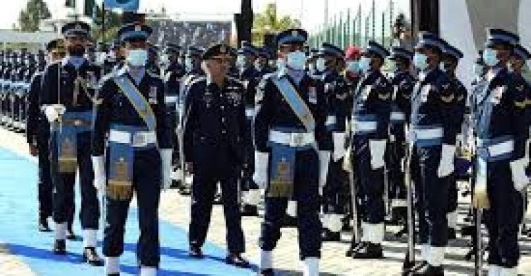 Air Chief Marshal Mujahid Anwar Khan paid a visit of Naval Headquarters.