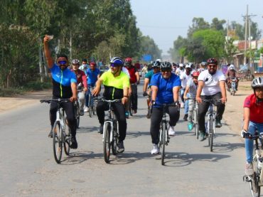 Cyclists visits Gurdwara Darbar Sahib Kartarpur to promote interfaith harmony