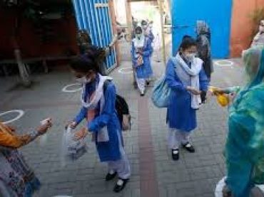 Due to Corona the Govt announce closure of schools in several cities from Monday, March 15