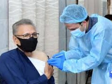 President Arif Alvi, First Lady Samina Alvi gets anti-COVID vaccine