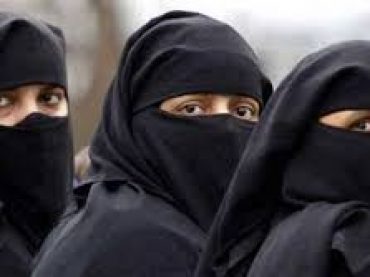 Sri Lanka seeks to place ban on burqas and shut down Islamic schools