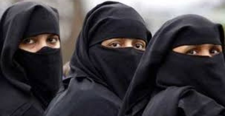 Sri Lanka seeks to place ban on burqas and shut down Islamic schools