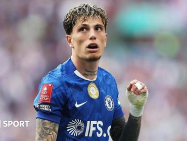 Villa in talks to sign Chelsea's Garnacho