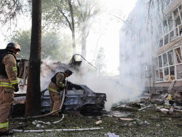 Zaporizhzhia’s mayor says Russian advance reaches city’s outskirts