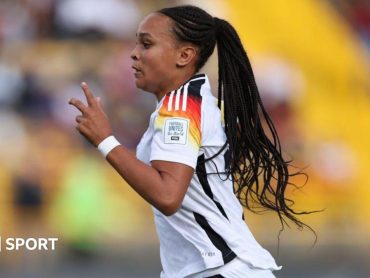 Arsenal sign Germany forward Baum from RB Leipzig